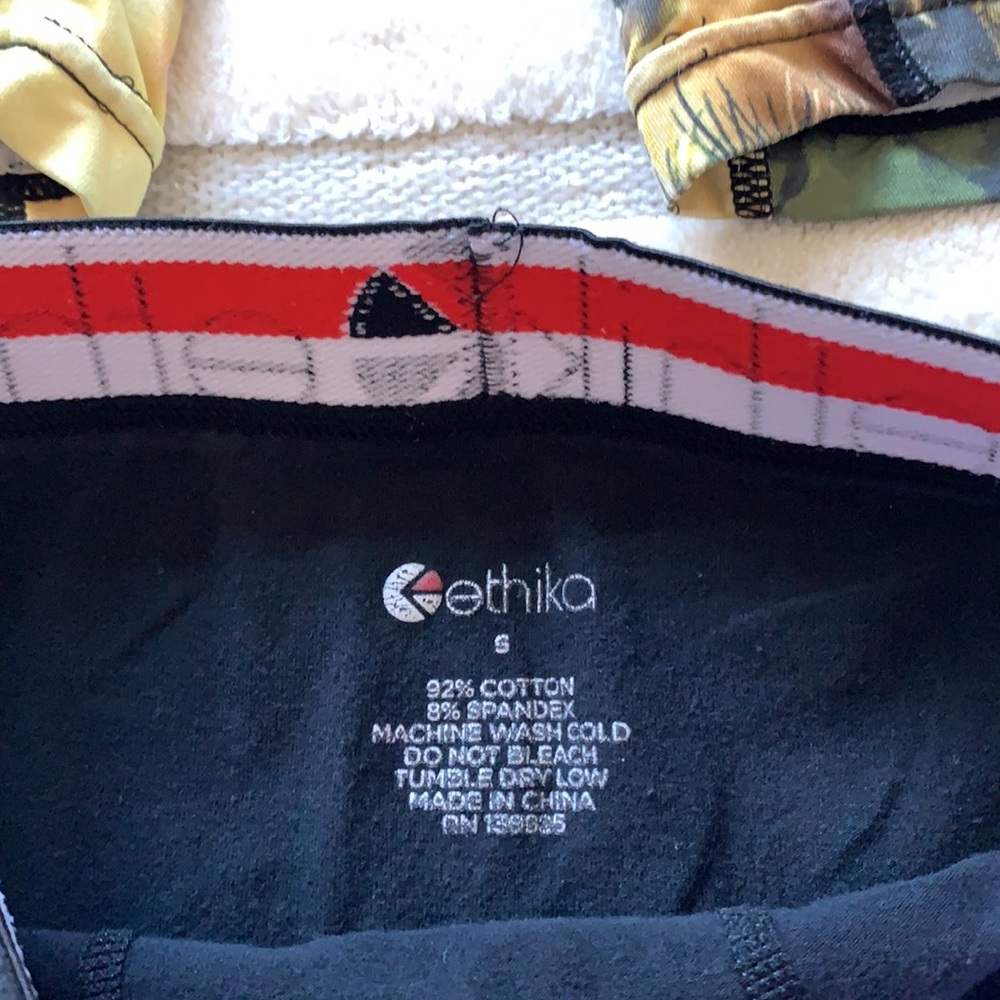 Two ethikas - Picture 3 of 12
